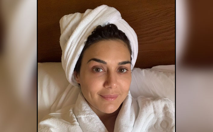 Preity Zinta Looks Flawless In A Just Out Of Bath Selfie