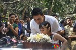 Aamir celebrates Birthday with fans