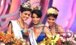 Neha Hinge, Manasvi Mamgai, Nicole Faria At Winners of Femina Miss India 2010 Finale
