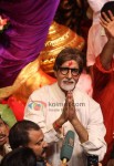 Amitabh Bachchan visits Lalbaugcha Raja Ganesh