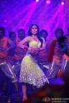 Kareena Kapoor Just Keeps Looking More and More Hot Halkat Jawani Song in Heroine Movie Stills