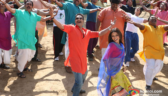 Ajay Devgan, Asin In Bol Bachchan Movie Stills