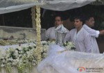 Akshay Kumar at Rajesh Khanna's Cremation at Vile Parle Mumbai