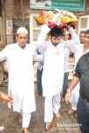 Emraan Hashmi Visits The Dargah At Mahim In Mumbai