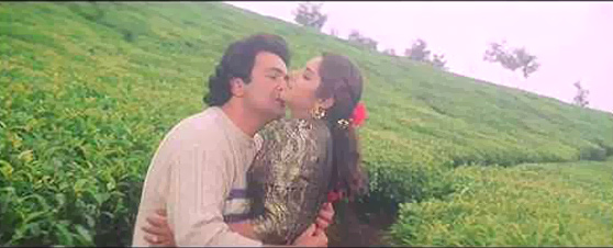 Rishi Kapoor and Divya Bharti In Deewana Movie Stills
