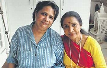 Varsha Bhosle and Asha Bhosle