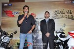 Ajay Devgan And Shirish Kulkarni Meets Son Of Sardaar Contest Winners Pic 2