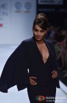 Bipasha Basu walks the ramp at 'Lakme Fashion Week 2013' Pic 3