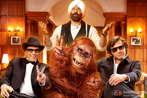 Dharmendra, Sunny Deol and Bobby Deol in a still from Yamla Pagla Deewana 2 Movie
