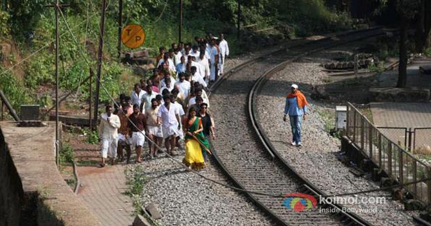 Full steam ahead for Bollywood: Chennai Express sets new goals for