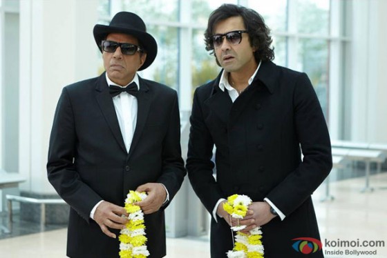 Dharmendra and Bobby Deol in Yamla Pagla Deewana 2 Movie Stills