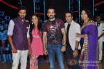 Ritesh Deshmukh, Vidya Balan, Emraan Hashmi and Geeta promote Ghanchakkar movie on the sets of india's Dancing Superstar Pic 1