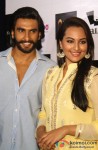 Ranveer Singh And Sonakshi Sinha At Lootera Press Conference in Delhi Pic 2