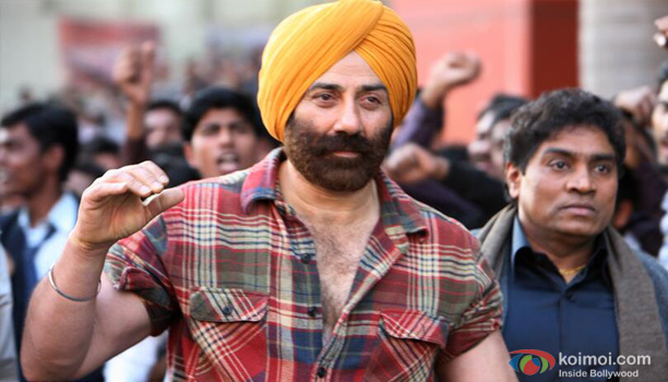 Sunny Deol and Johnny Lever in a still from Singh Saab The Great