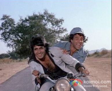 Dharmendra and Amitabh Bachchan in a still from Sholay 3D 