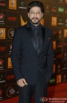 Shah Rukh Khan Snapped on the Red Carpet of Star Guild Awards