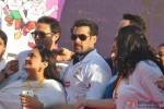Salman Khan flags off the 'Little Hearts Marathon' Pic 3