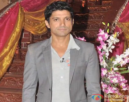 Farhan Akhtar on the sets of 'Comedy Nights with Kapil'