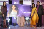 Kareena Kapoor attends Naturals Salon event Pic 4