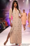 Priyanka Chopra dazzles at 'Lakme Fashion Week' 2014 Pic 2