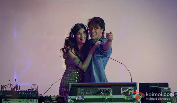 Kriti Sanon and Tiger Shroff in a 'Raat Bhar' song still from movie ‘Heropanti’