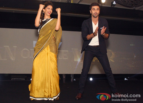 Ranbir Kapoor Dances to 'Badtameez Dil' with Deepika Padukone, Takes Group  Selfie with Aamir Khan [PHOTOS] - IBTimes India