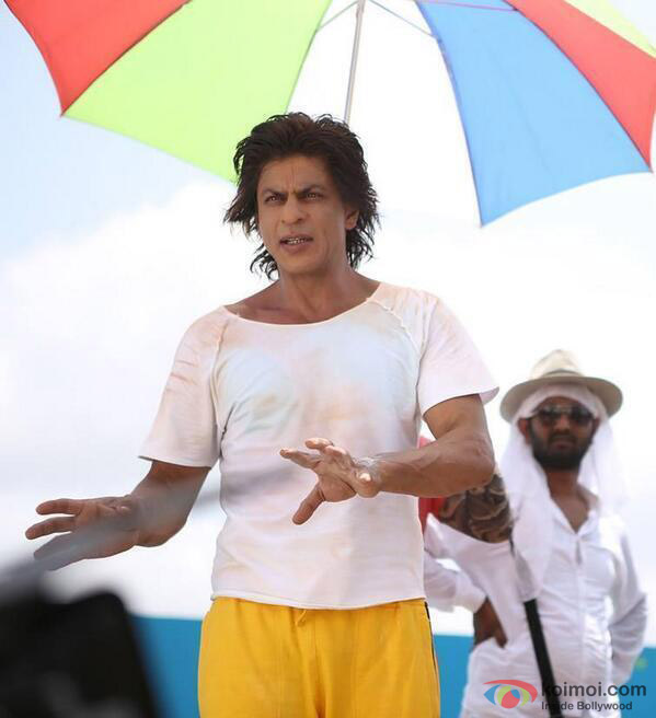 Shah Rukh Khan On The Sets Of Happy New Year