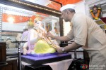 Nana Patekar Offers Prayers To Ganpati At His Home