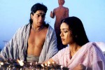 Shah Rukh Khan and Hrishitaa Bhatt in a still from movie 'Asoka'