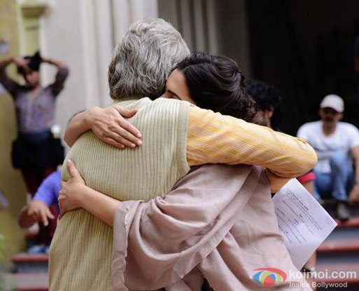 Amitabh Bachchan, Deepika Padukone Snapped Sharing Father-Daughter Moments In 'Piku'