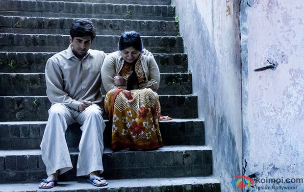 Ayushmann Khurrana and Bhumi Pednekar in a still from movie 'Dum Laga Ke Haisha'