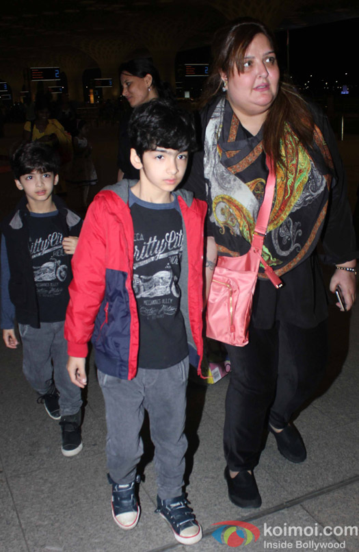 Hridaan, Hrehaan, and Sunaina Roshan snapped at Airport