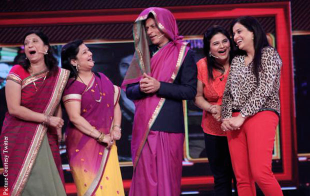 SRK draped in a Saree on his show Sabse Shaana Kaun