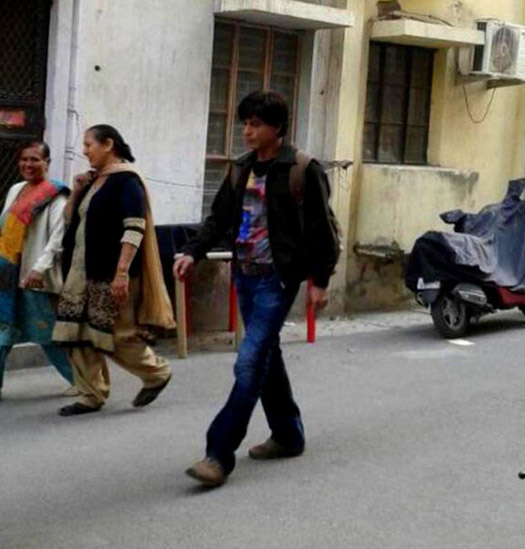 Shah Rukh Khan on the sets of movie 'Fan'