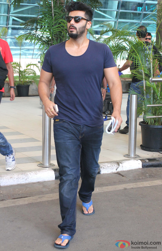 Arjun Kapoor Snapped At Domestic Airport