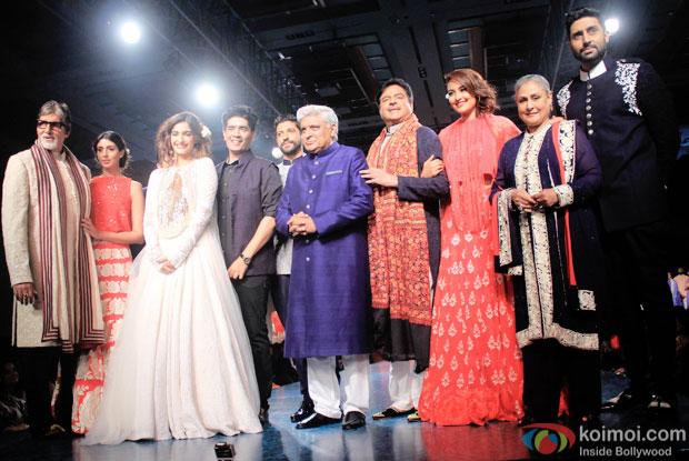Amitabh Bachchan, Shweta Bachchan-Nanda, Sonam Kapoor, Manish Malhotra, Farhan Akhtar, Javed Akhtar, Shatrughan Sinha, Sonakshi Sinha, Jaya Bachchan, Abhishek Bachchan At Mijwan Fashion Show