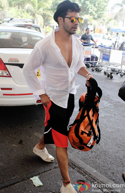 Varun Dhawan Snapped At Domestic Airport Mumbai