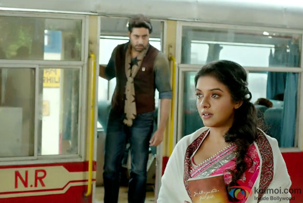 Abhishek Bachchan and Asin in a still from movie 'All Is Well'