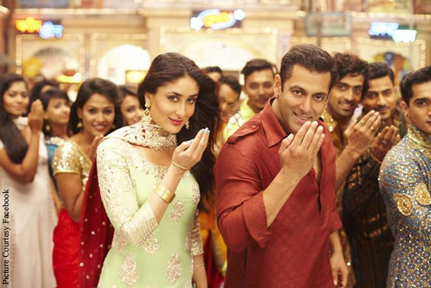 Exclusive Pic : Kareena Kapoor Khan and Salman Khan in Bajrangi Bhaijaan's Aaj Ki Party Song
