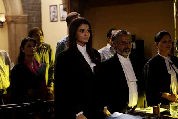 First Look : Aishwarya Rai Bachchan look as a Lawyer in Jazbaa