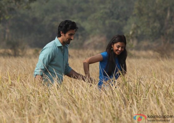 Kunal Kapoor and Radhika Apte in 'Kaun Kitney Paani Mein' Movie Stills Pic 3