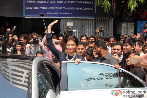 Aishwarya Rai Bachchan during the Vividh Festival at Mithibai College to promote movie Jazbaa