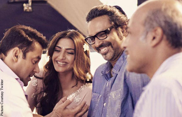 Salman Khan, Sonam Kapoor and Sooraj Barjatya on the sets of 'Prem Ratan Dhan Payo'