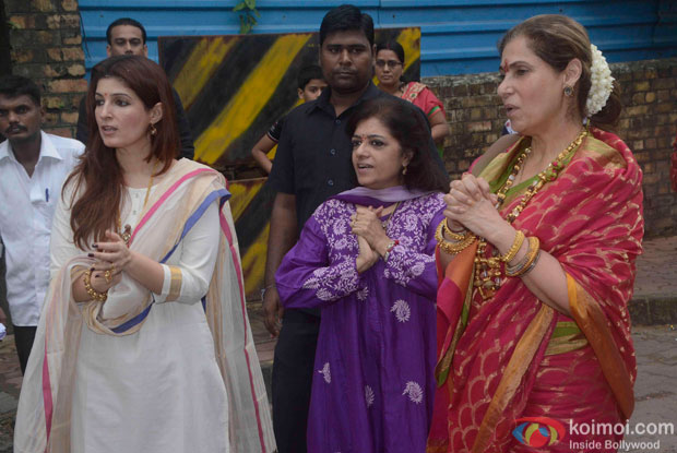 Twinkle Khanna And Dimple Kapadia during the ganapati visarjan