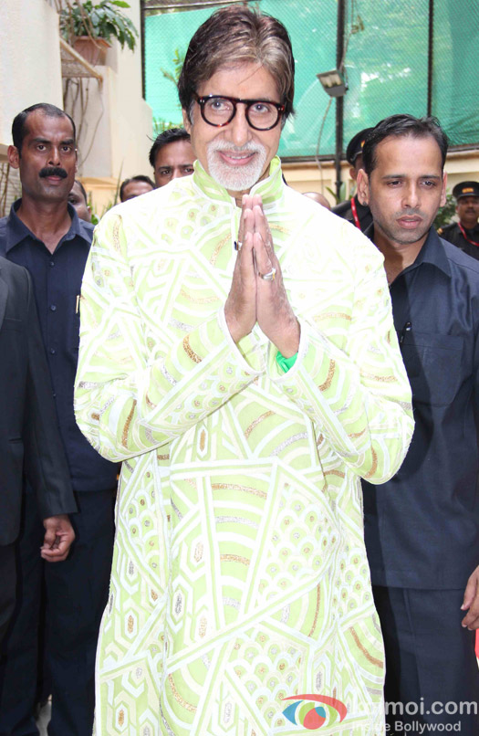  Amitabh Bachchan Celebrates 73rd Birthday