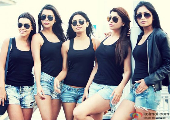 Akanksha Puri, Avani Modi, Kyra Dutt, Ruhi Singh and Satarupa Pyne in 'Calendar Girls' Movie Stills Pic 4
