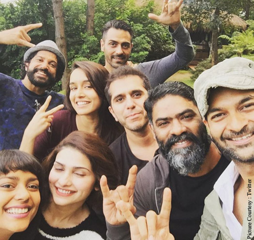 Farhan Akhtar, Arjun Rampal, Shraddha Kapoor, Purab Kohli, Shahana Goswami and Prachi Desai along with producer Ritesh Sidwani and director Shujaat Saudagar posing for a selfie