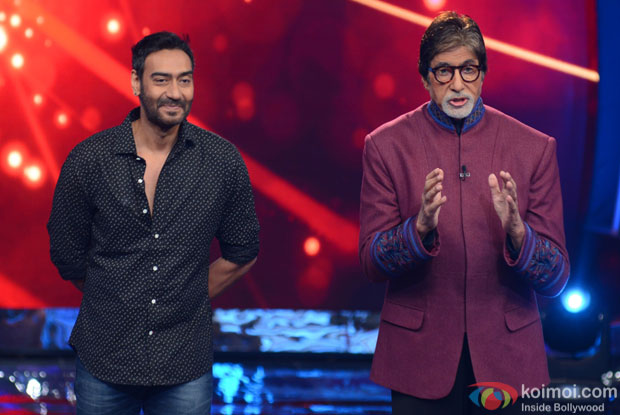 Ajay Devgan and Amitabh Bachchan on the sets of Aaj Ki Raat Hai Zindagi