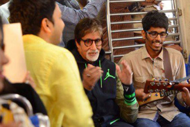 Amitabh Bachchan travel in local train