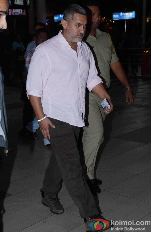 Aamir Khan Spotted at Airport